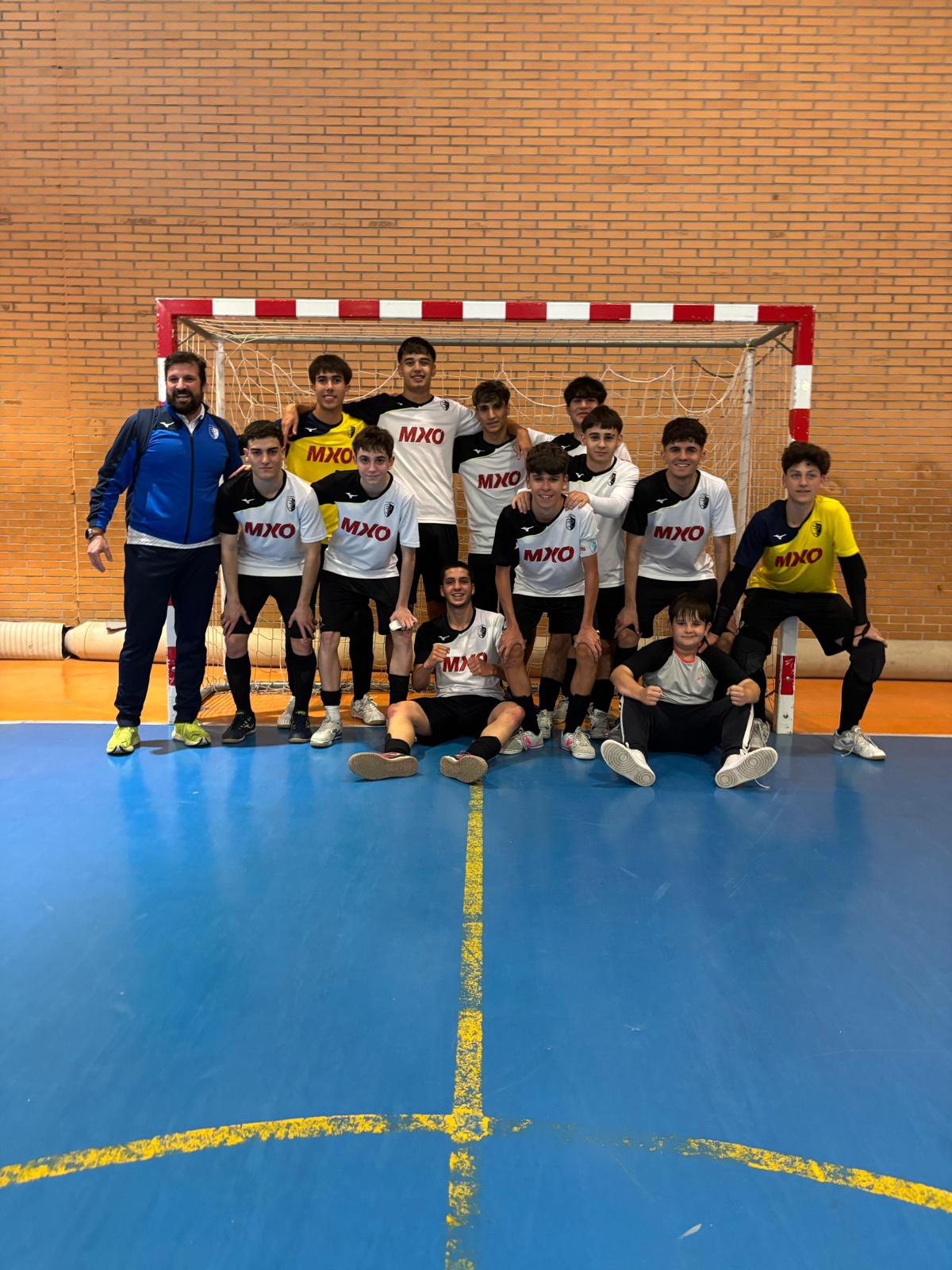 Nuestro Juvenil B lider de su grupo en solitario